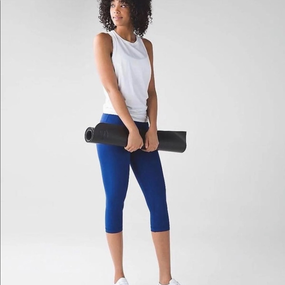 Lululemon Align Crop Size 6 - image 1